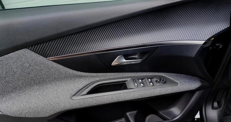 Peugeot 3008 cena 68800 przebieg: 152000, rok produkcji 2019 z Gniezno małe 781
